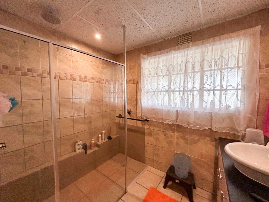3 Bedroom Property for Sale in Lindequesdrif North West